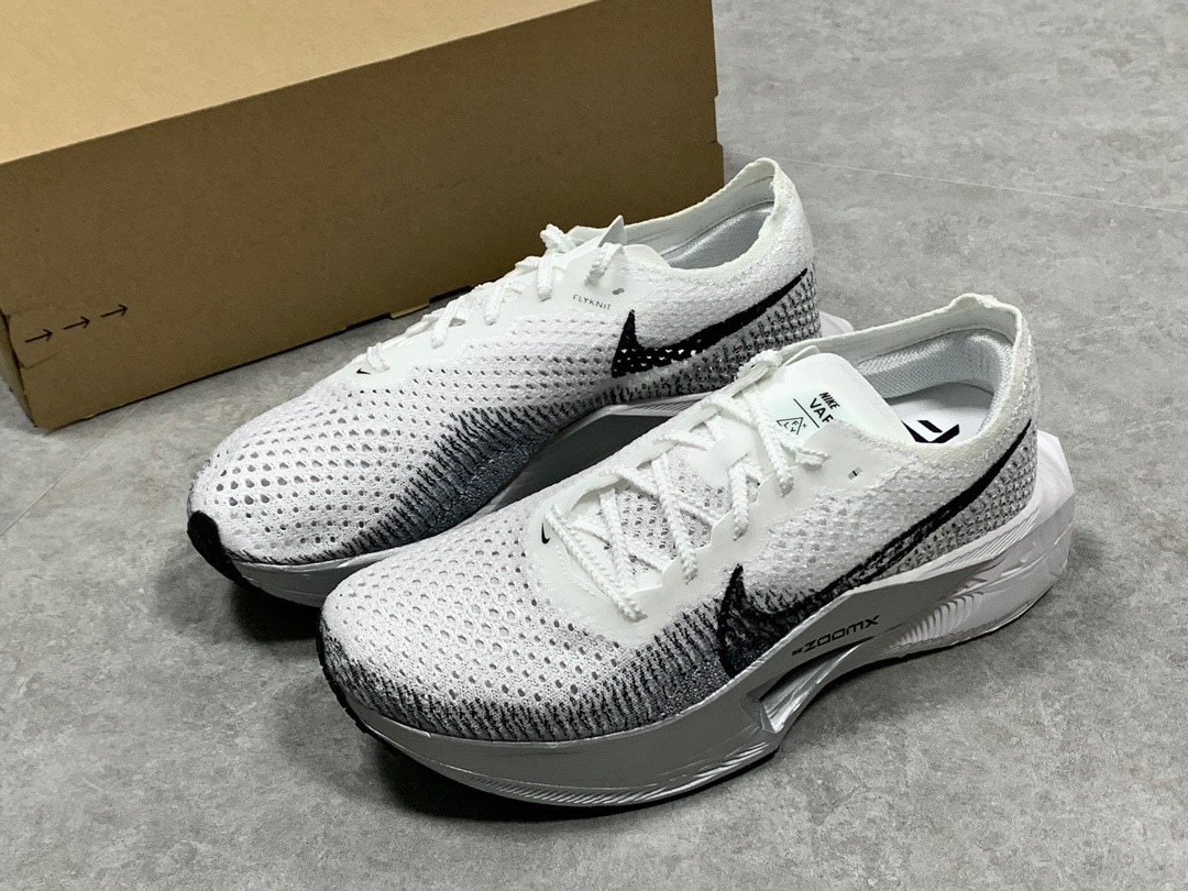 Nike ZoomX Vaporfly NEXT% 3 Nike ZoomX Vaporfly NEXT% 3