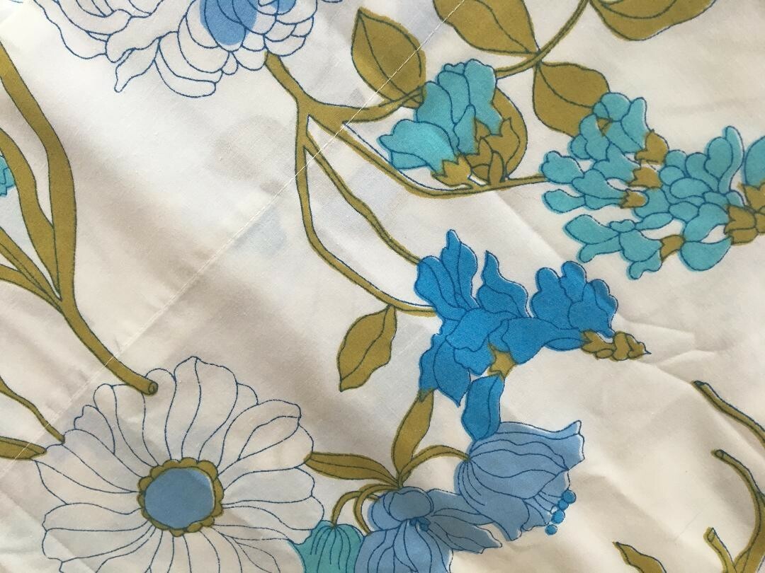 Vintage 60s Wamsutta Sheet Mod BLUE Floral Flat QUEEN Supercale Plus Flowers