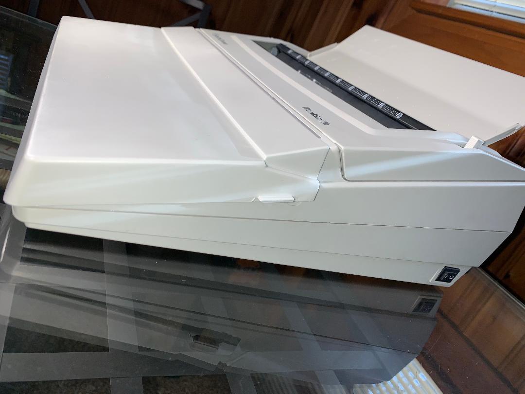 Vintage Smith Corona WordSmith KA13 Vintage Electric Portable Typewriter