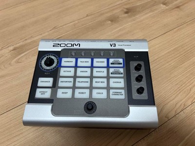 ZOOM V3 Vocal Processor  Voice Effects Multi-Effect Voice Changer Good Condition