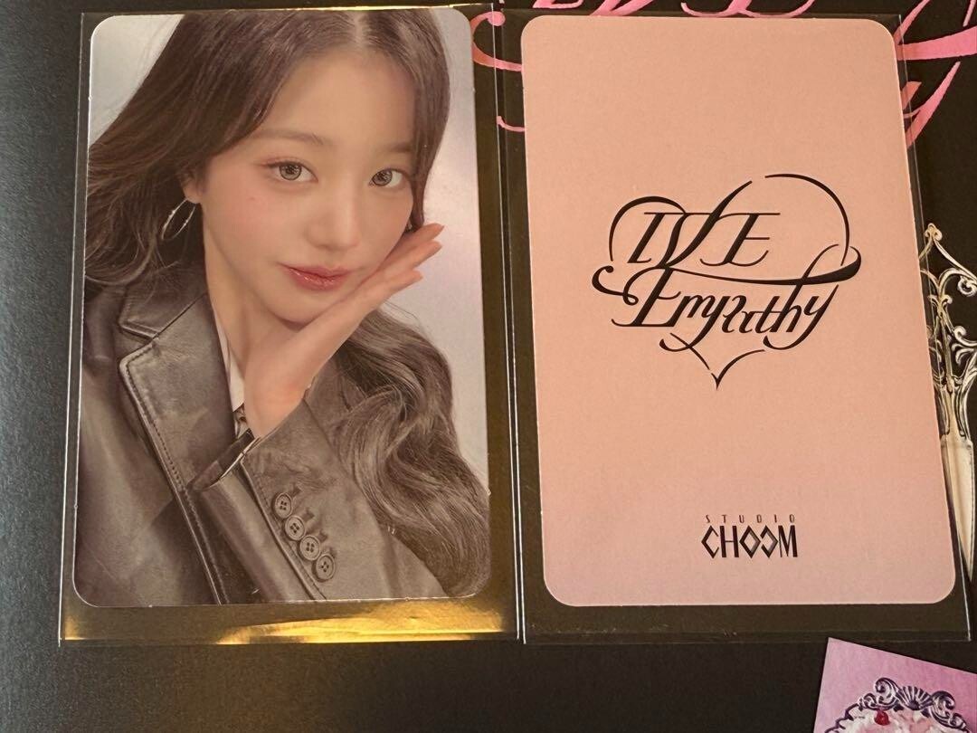 IVE studio choom イソ withmuu Wonyoung (of IVE) 'After Like' - Broadcast Photocard