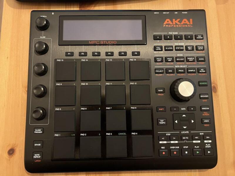 Akai Professional MPC Studio Black MIDI Controller Interface Music Production