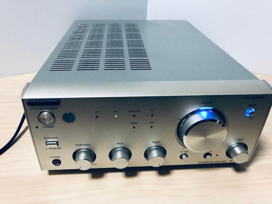 ONKYO　A-905FX ONKYO A-905FX INTEC 205 Premain Amplifier Working Good Used