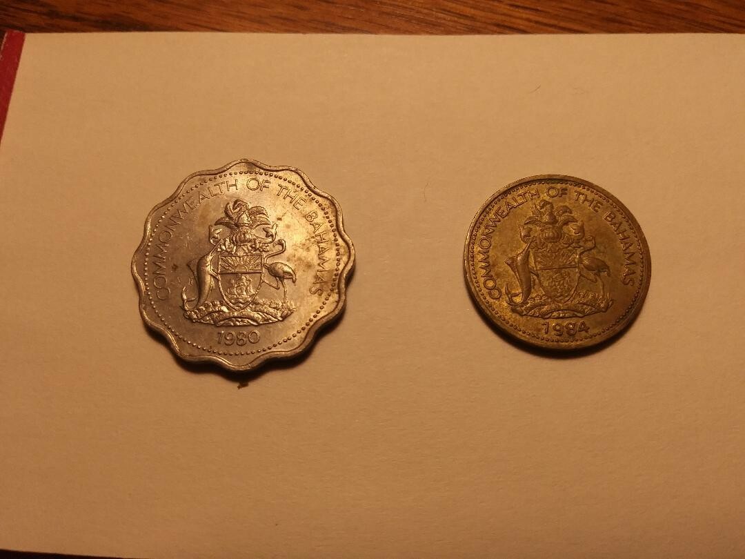 Coins from Bahamas 1980's
