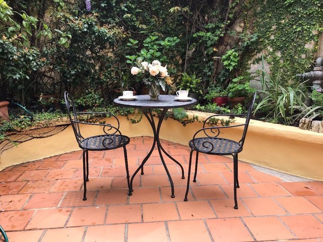 Stylish wrought iron garden table and chair set | Outdoor Dining