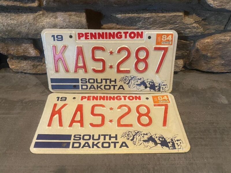 1984 South Dakota pair of license plates-great condition