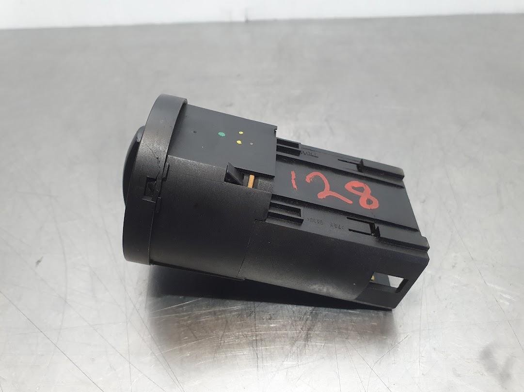 2007 Volkswagen Polo COMBINATION SWITCH 9N HEADLAMP SWITCH 11/05-04/10 6Q0941531C image 2