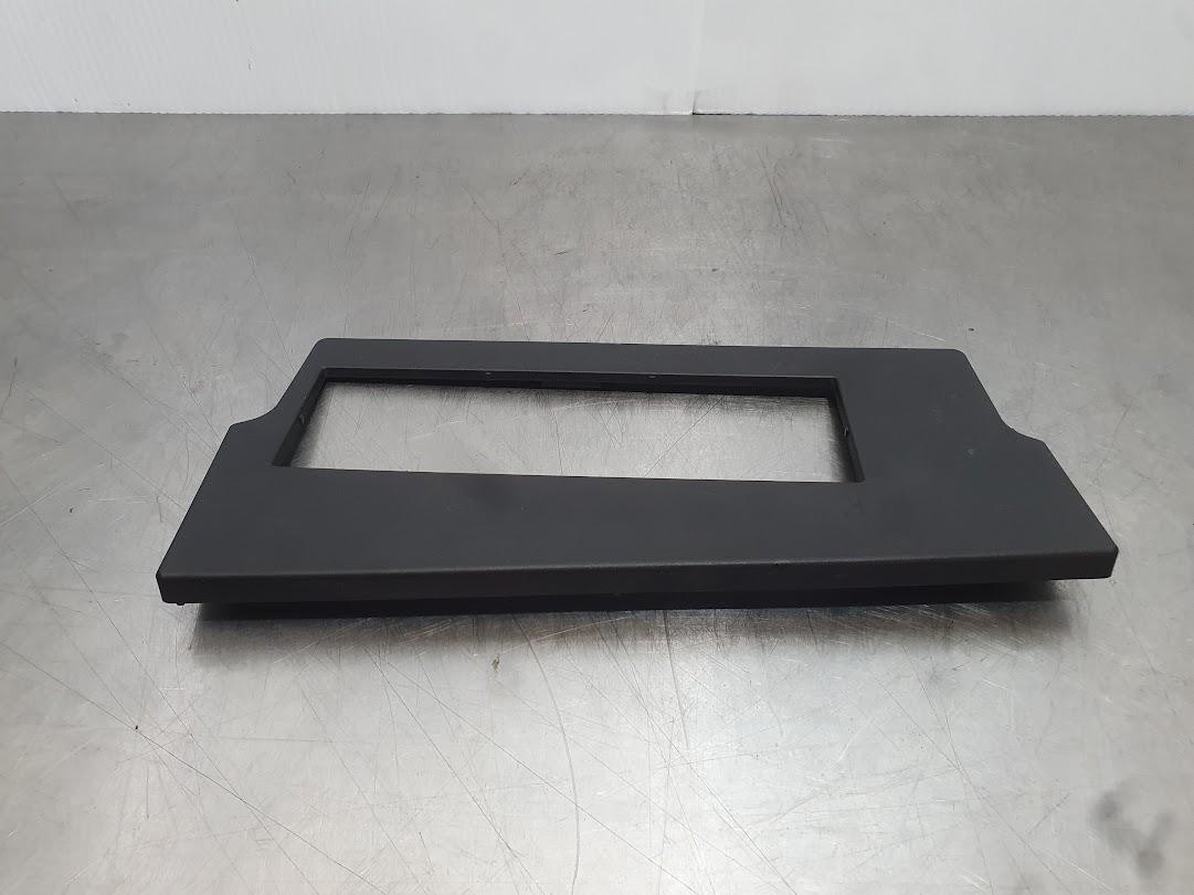 2007 Bmw X5 E70 GLOVE BOX TRIM COVER FUSE CARRIER 51167161780 03/07-08/13 image 2