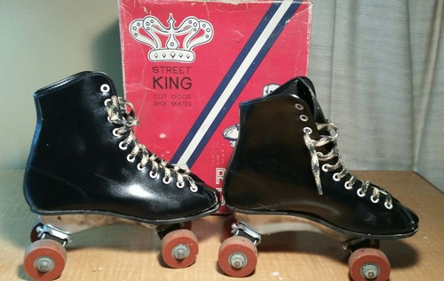 VINTAGE ROLLER DERBY STREET KING OUTDOOR RARE BLACK! SHOES SKATES SIZE 3.5, 4Y