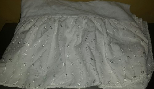 Baby Eyelet Lace Crib Skirt ~ dust ruffle ~ no brand name ~ good condition!