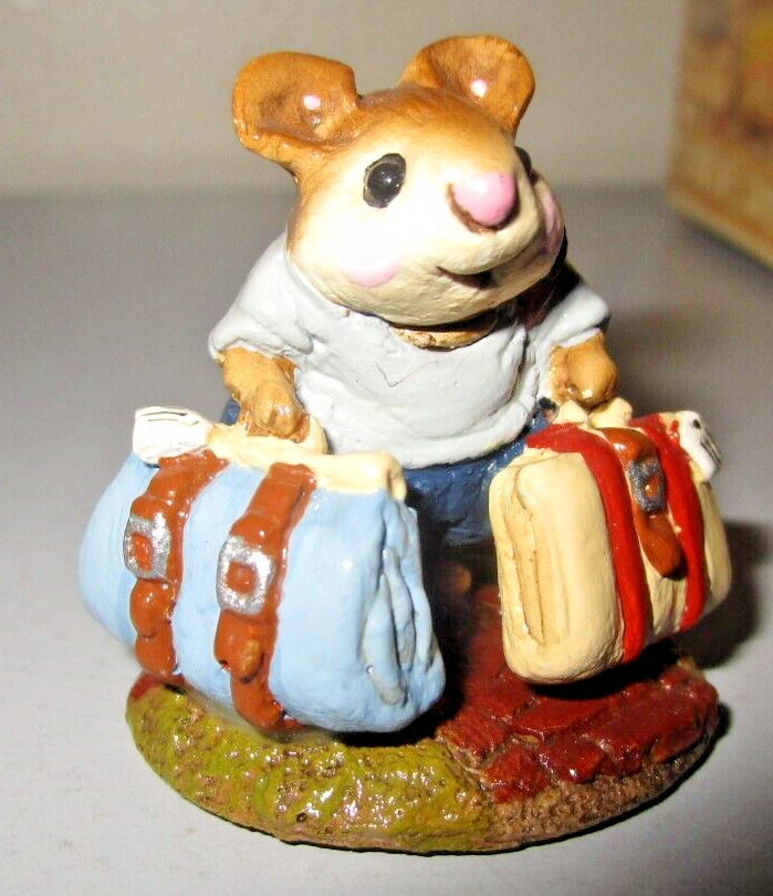 コレクター必見！wee forest folk　m136a WFF Wee Forest Folk TRAVELING MOUSE with Suitcases M-110