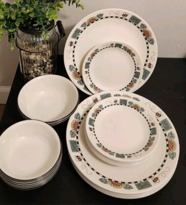 24pc Corelle Sunblossoms Dinner & Bread Plates,Cereal & Berry Bowls Sunflowers