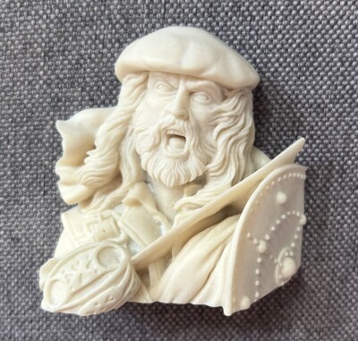 Rare Hand Carved Mini Ivory Rob Roy (1700 s)  3  Vintage Flat Bottom Detailed