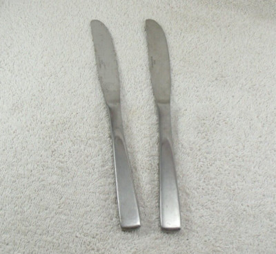 Sparta Dinner Knife Lot of 2 Wallace  18/10 Satin Stainless Flatware China