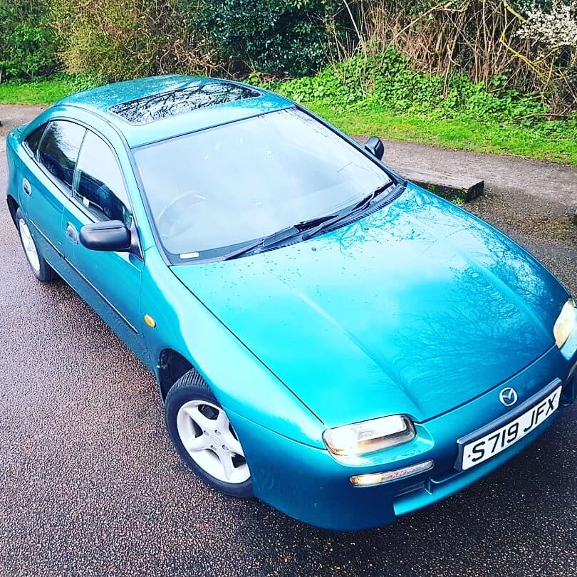 Mazda 323 1998