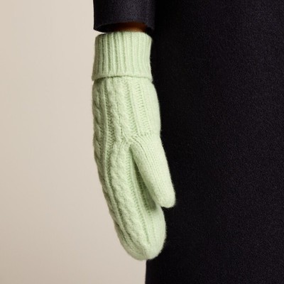 Love & Lore Cable Knit Mittens Mint