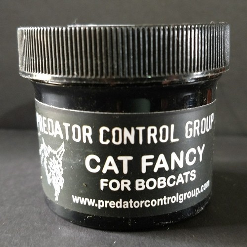 CAT FANCY BOBCAT LURE PREDATOR CONTROL GROUP CLINT LOCKLEAR TRAPPING