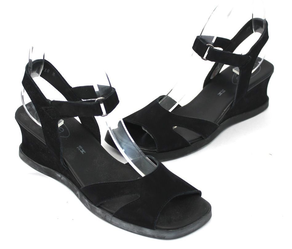 Sandalias de Mujer Ante Arche y Flip Flops