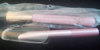 New Real Techniques Rebel Edge MEDIUM MALLY XO FULL FACE  Brush LOT 2X