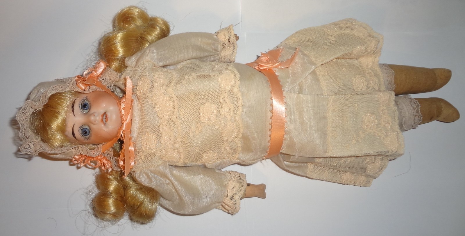 Antique Armand Marseille 3200 8/0 Bisque Doll Blue Eyes 13