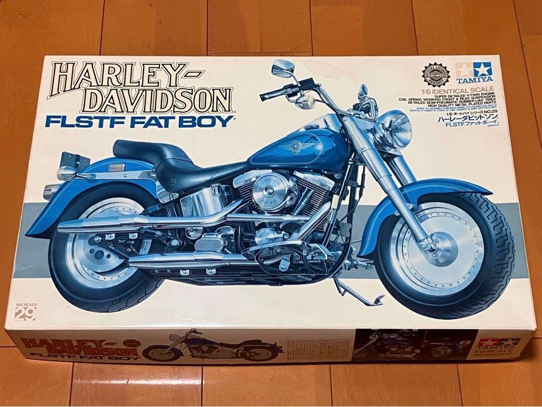 TAMIYA製の1/6スケール、FLSTFB Fat Boy Loモデル。 New】TAMIYA HARLEY DAVIDSON FLSTFB FAT BOY LO 1/6 SCALE
