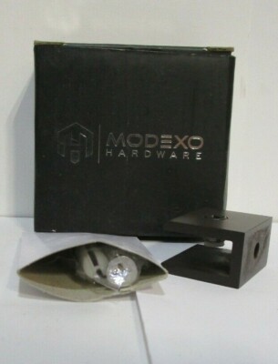 1 NEW MODEXO HARDWARE SHOWER DOOR GLASS CIPS SSC100RB