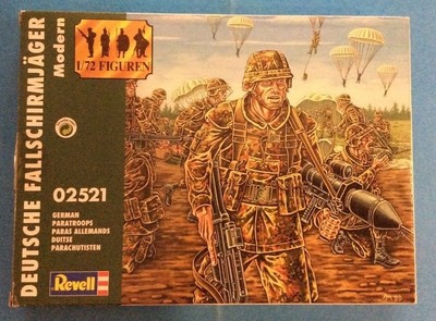 REVELL 1/72 02521 Modern German Paratroops GREEN BOX FIRST EDITION VINTAGE