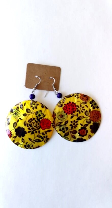 NEW Seashell Beach Earrings Handmade from Ecuador - Floral