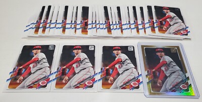 (61) JOSE DE LEON Lot 2021 Topps w/ Gold Foil #US-213 REDS
