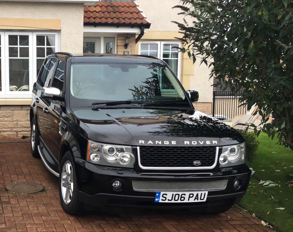 Range Rover Sport, Santorini Black, Upgraded Alloy Wheels, Low Miles