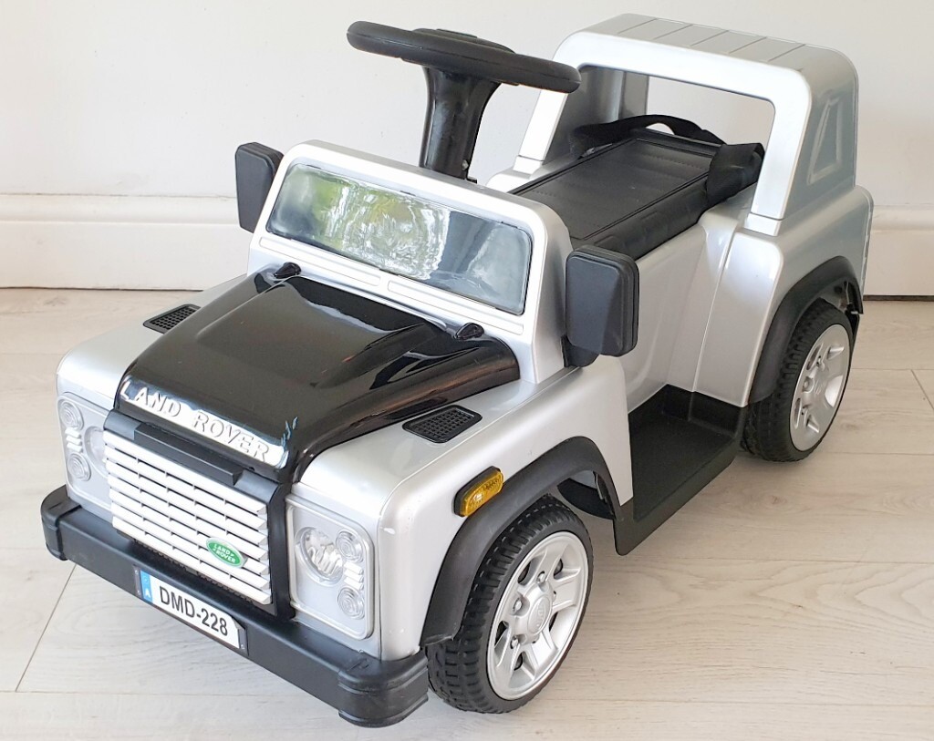 Land Rover Defender Electric Ride On Car up to 3km/h Kids 3+ 6V Max