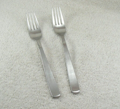 Sparta Dinner Fork Lot of 2 Wallace  18/10 Satin Stainless Flatware China