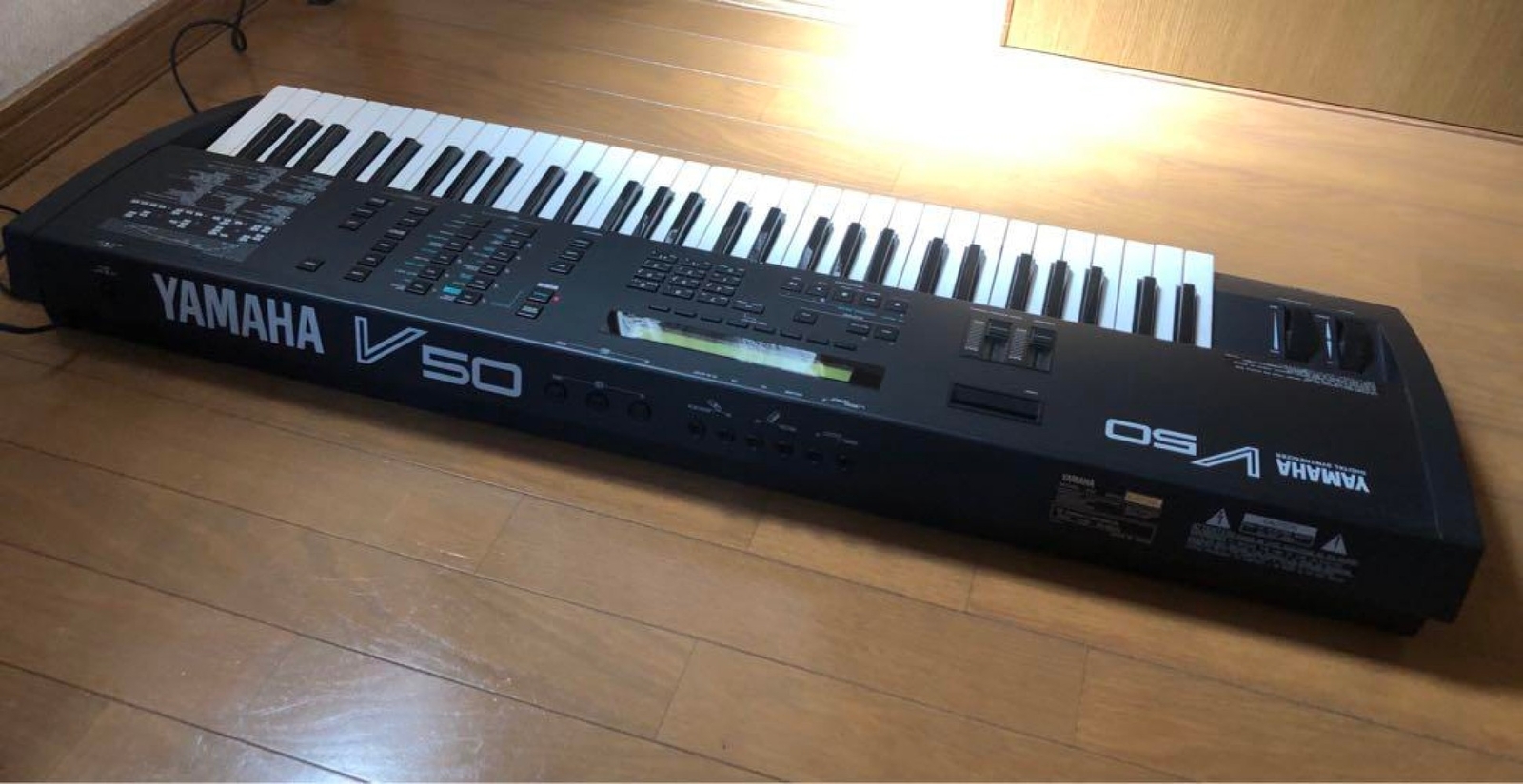美品 ヤマハ キーボード シンセサイザー V50 ケース　説明書 YAMAHA YAMAHA V50 シンセサイザー ハードケース 取扱説明書付き【本体