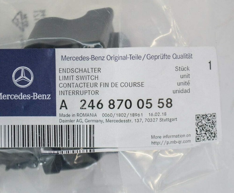 Org. Mercedes Fin Capot Obturateur A2468700558 W176 W246 W447 W1117