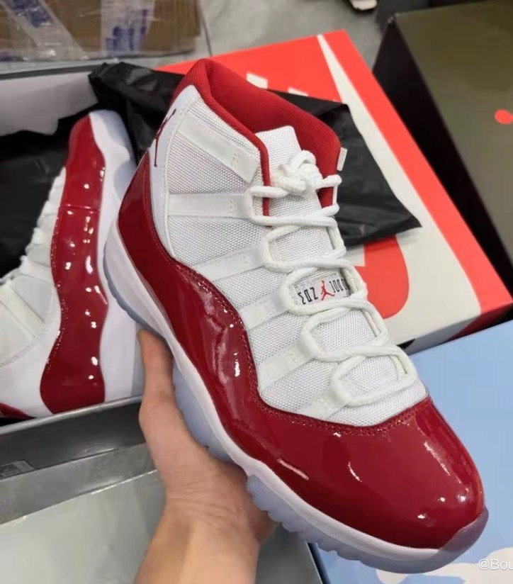 Nike Air Jordan 11 Retro Playoff Red Headed High Top Classic