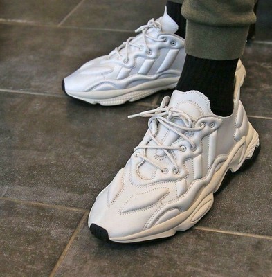 Adidas top ozweego 3d