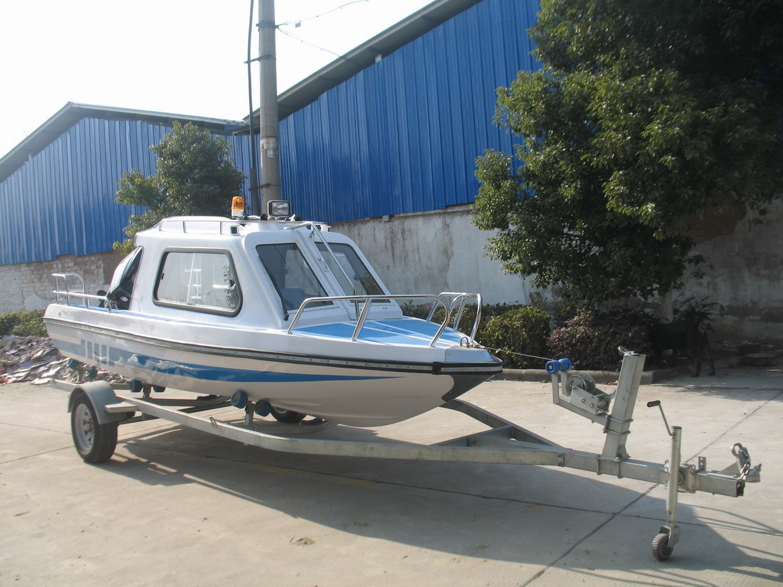 New 17.7' Fiberglass Boat For 8 Person +40HP Motor + Trailer in Stockton CA