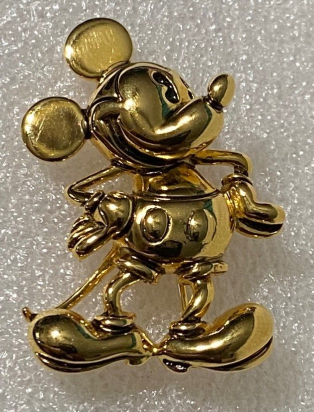 MICKEY MOUSE HANDS ON HIPS Gold Tone MICKEY & Co. ©DISNEY