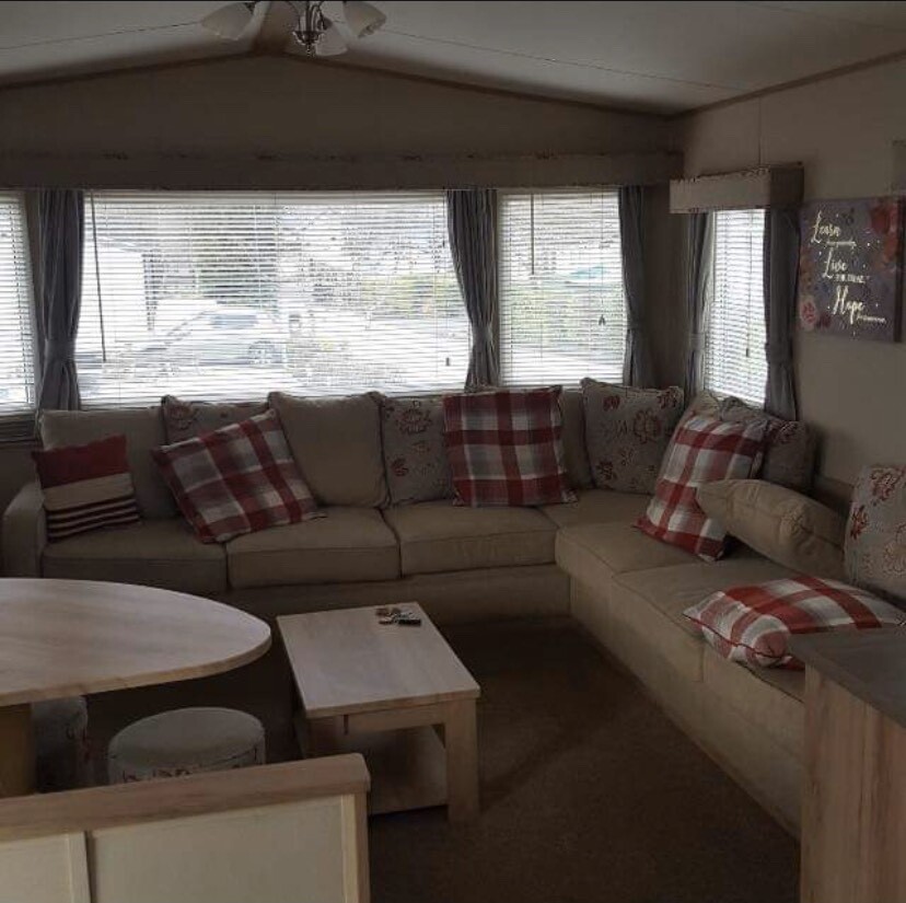 Caravan corner sofa, couch, settee (free local delivery 🚚🚚🚚) in