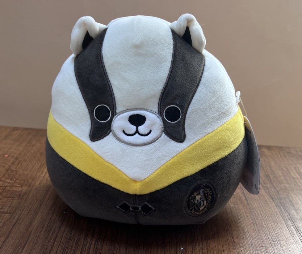 NEW 8” Hufflepuff Badger Squishmallow Harry Potter House Robe Plush Nwt