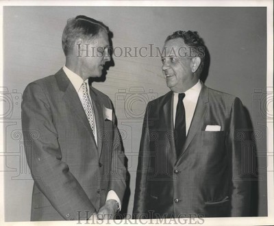 1968 Press Photo Doctor Robert Newton and Doctor Ben Morrison - nob92970