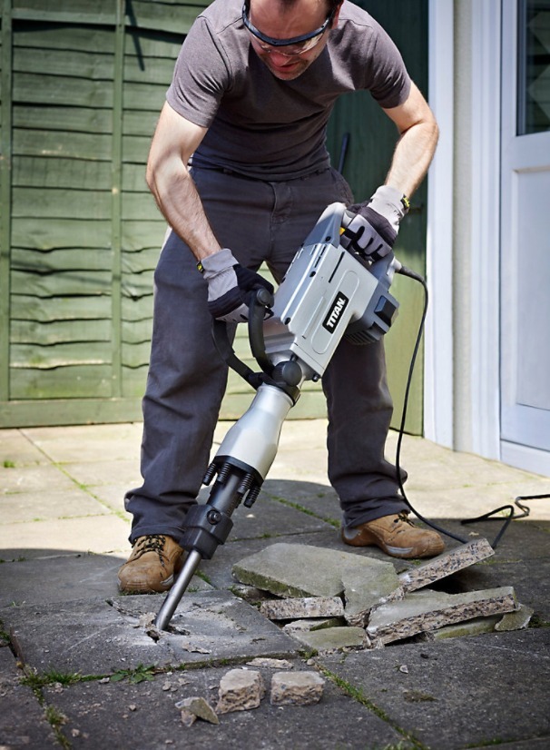 Titan TTB280DRH 15.5KG HEX SHANK BREAKER 230V Screwfix in Cambridge