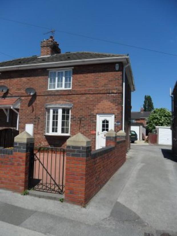 2 bedroom house in Homecroft Road, Rotherham, S63 in Goldthorpe