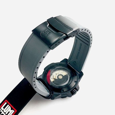 Pre-owned Luminox Men's  Carbon Seal Automatic Swiss Made Dive Watch 3862
