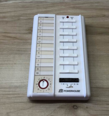 X-10 PowerHouse Palm Pad Wireless Remote Control X10-RT504 ( New Open Box )