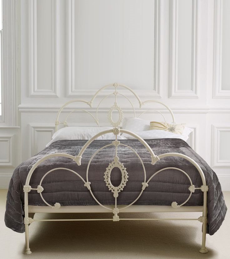 Laura Ashley Somerset Bed King Size in Ivory/Cream in Hemel Hempstead, Hertfordshire Gumtree