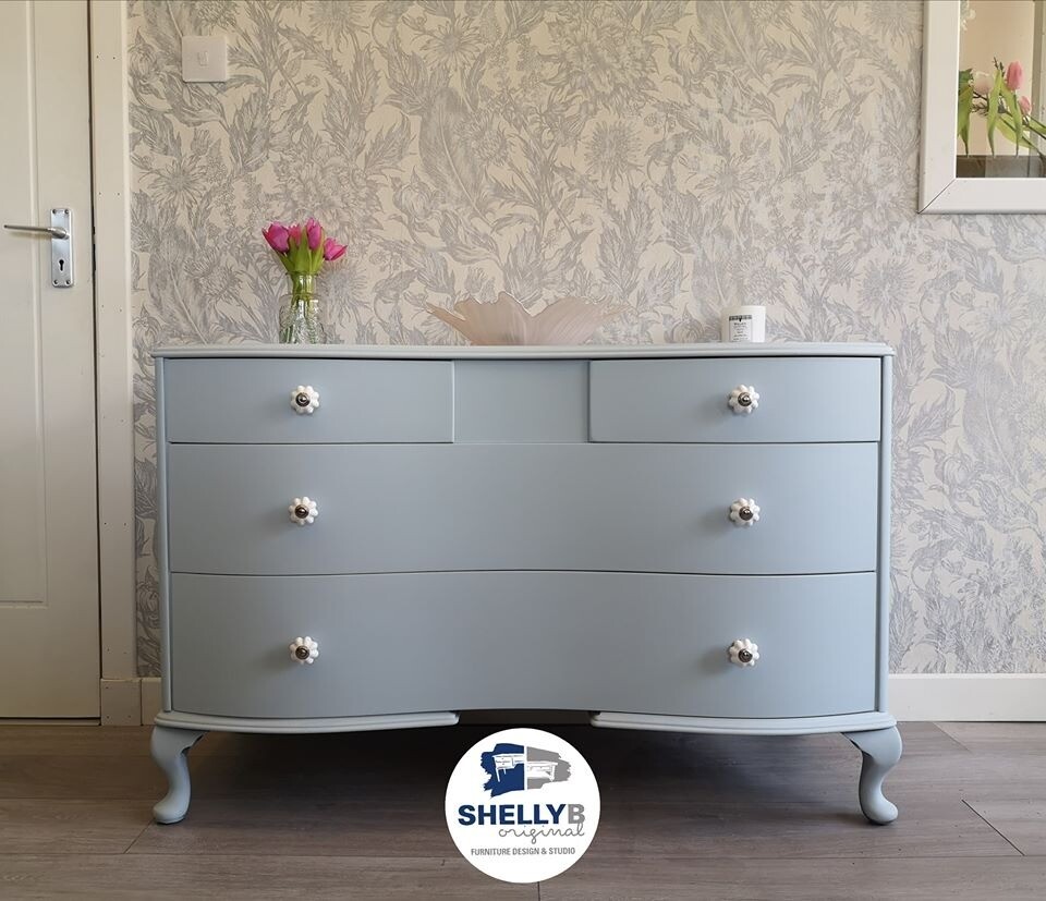 Vintage Curved front chest of drawers in Perth, Perth and Kinross