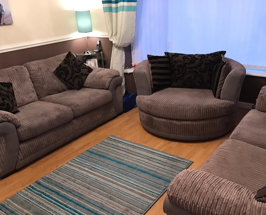 Sofa set 3 + 2 + Swivel chair and Puffy / foot stool | in Liverpool