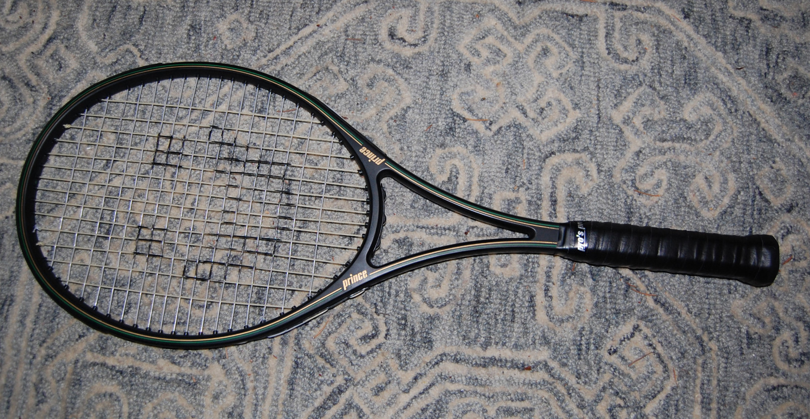 prince GRAPHITE 90 テニスラケット Prince Graphite Series 90 Tennis Racket No. 4 Grip 4 1/2