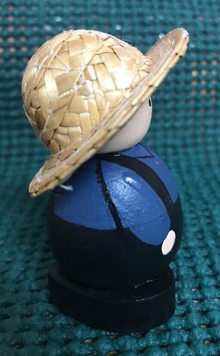 Handmade Hand Painted Wood Amish Man & Woman Couple 2 3/4” High